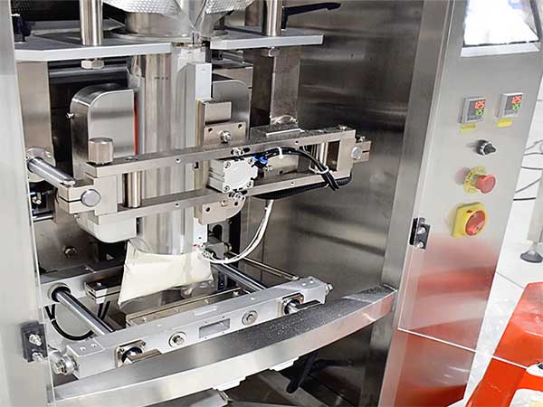 全自動粉劑草莓软件视频下载機身清潔維護